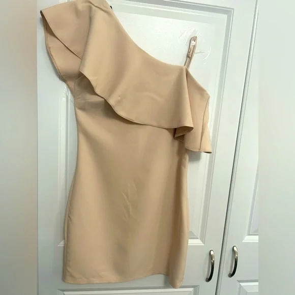 forever new beige dress Forever New